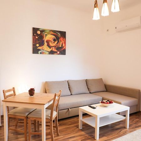 Ultracentral Apartament With Balcony - Old Town Бухарест Экстерьер фото