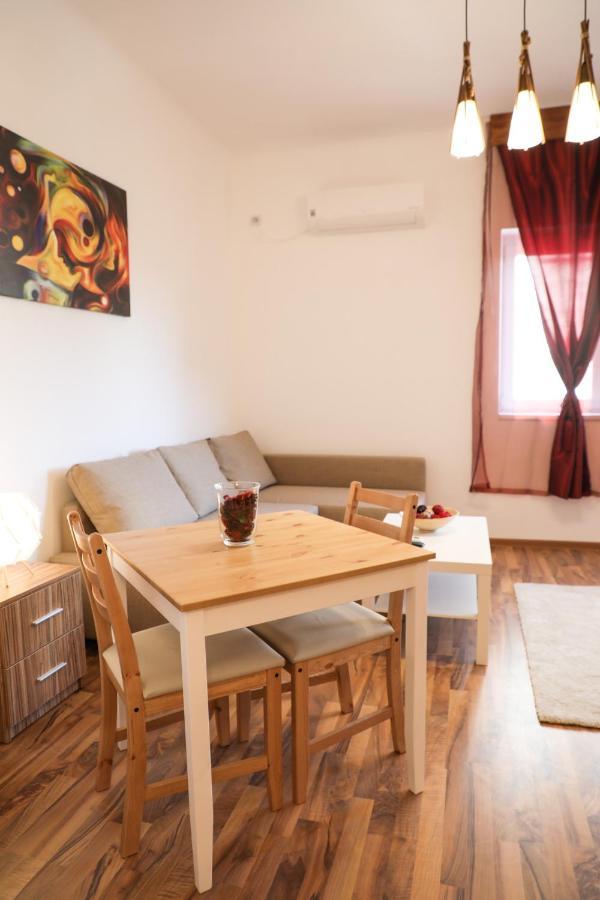 Ultracentral Apartament With Balcony - Old Town Бухарест Экстерьер фото